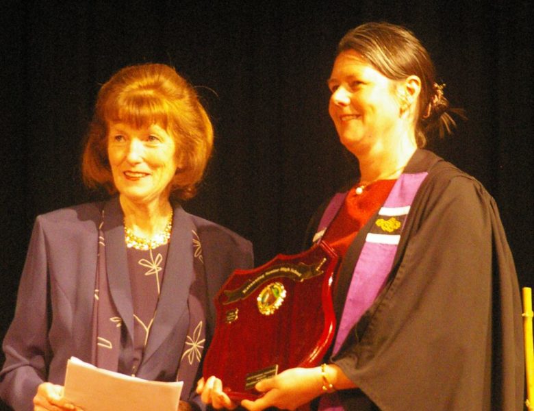 Kobeelya-Award-2008-with-Principal